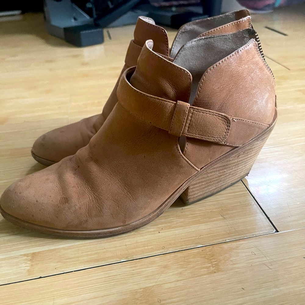 Eileen Fisher ankle boots